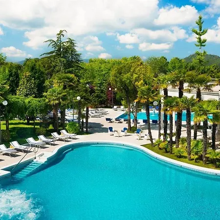 Hotell La & Idrokinesis 4*
